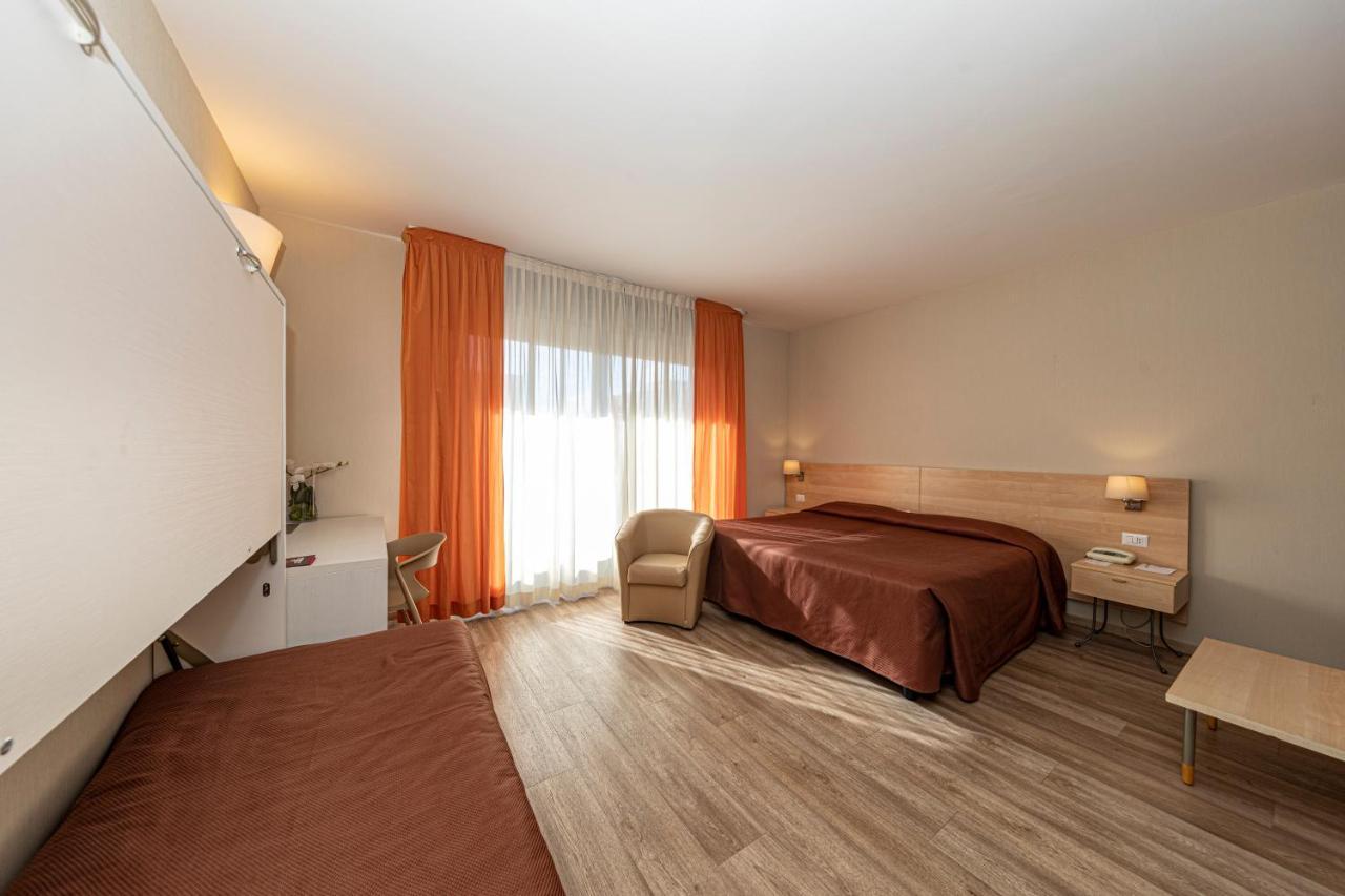 Hotel Donatello Imola Zewnętrze zdjęcie